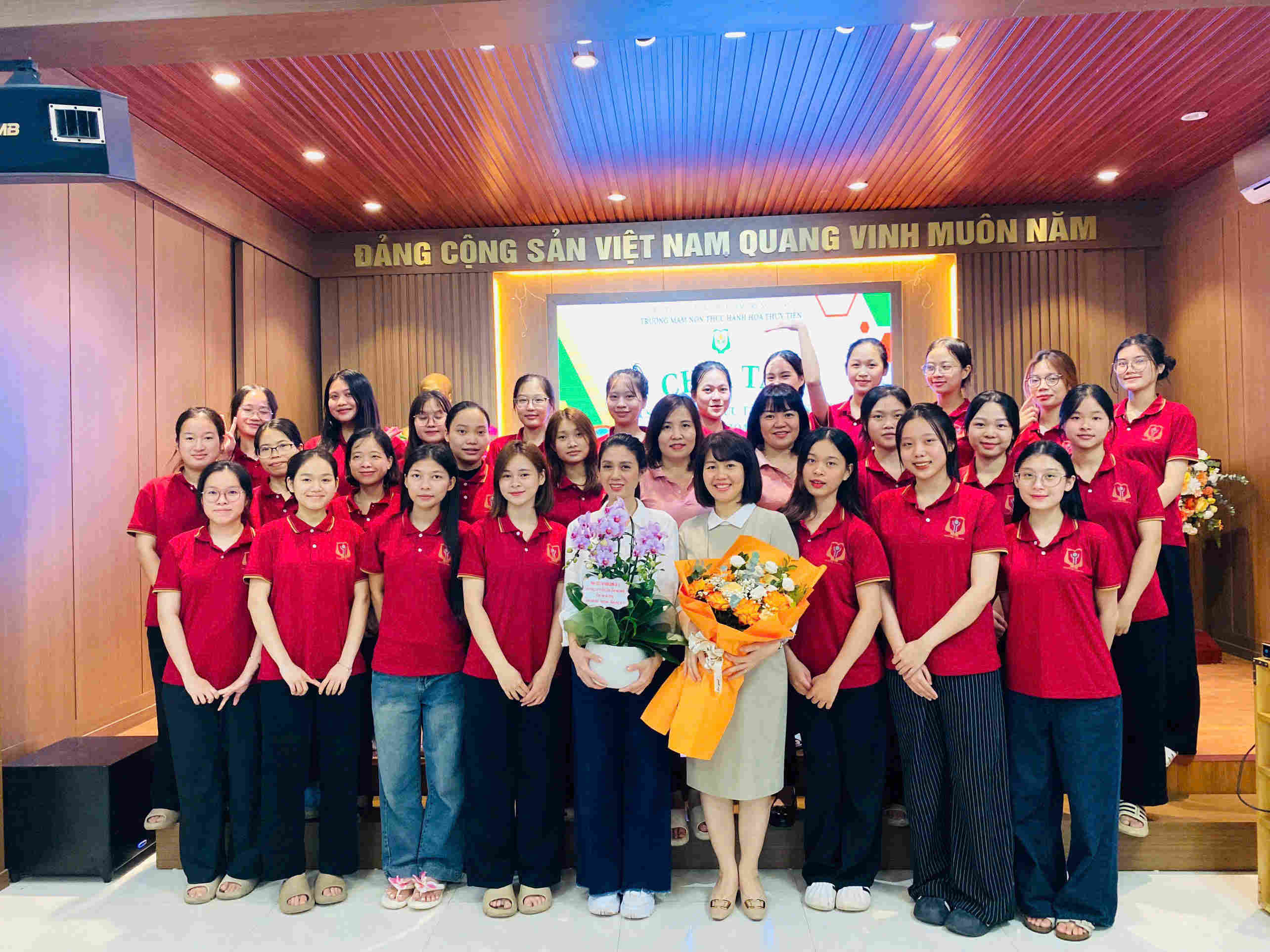 LỜI CHIA TAY DÀNH CHO CÁC BẠN SINH VIÊN ĐOÀN 11 – KHOA GIÁO DỤC MẦM NON TẠI NGÔI NHÀ HOA THỦY TIÊN