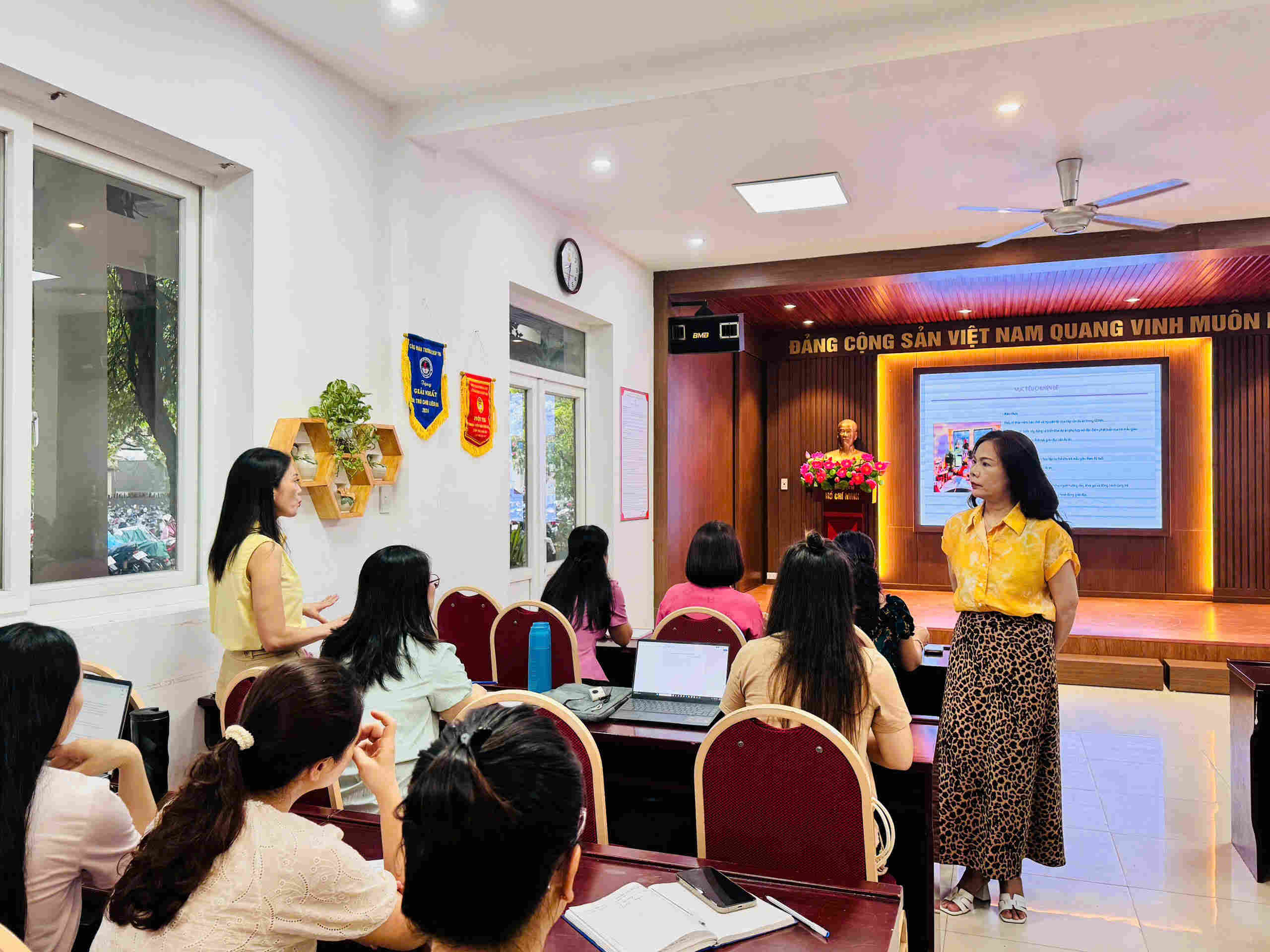 BỒI DƯỠNG CHUYÊN ĐỀ – NÂNG CAO NĂNG LỰC GIÁO VIÊN